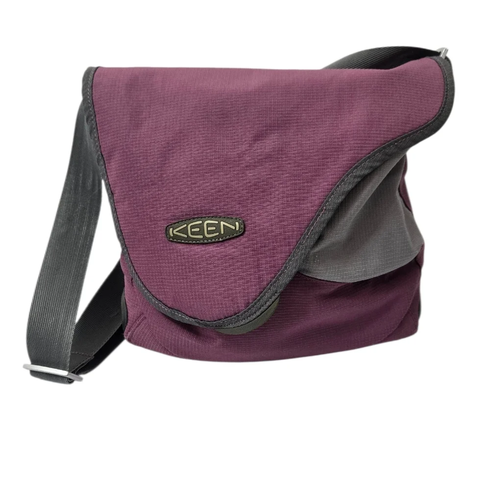 Keen Everyday Adventure Crossbody Bag - in Plum/Gray